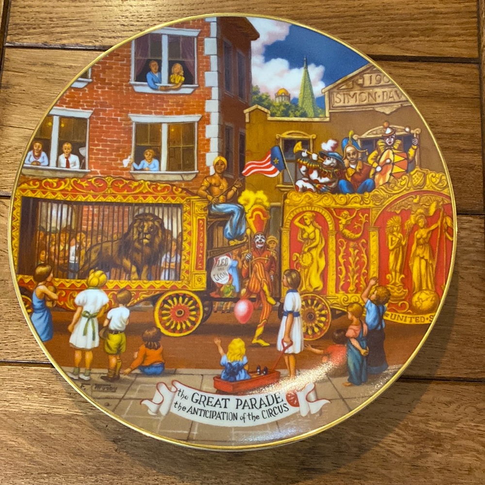 The Greatest Show on Earth Great Parade Plate.